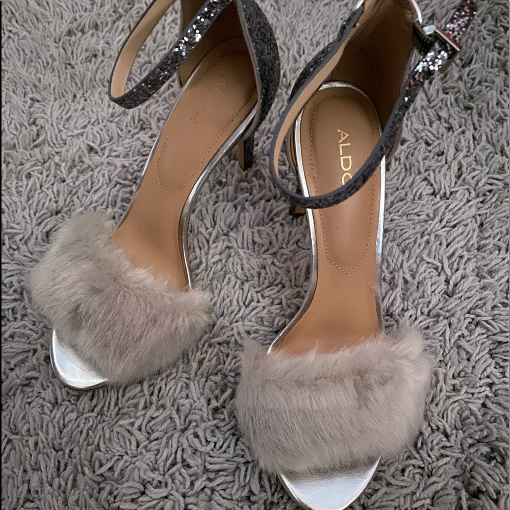 Zapato - Picture 2 of 3